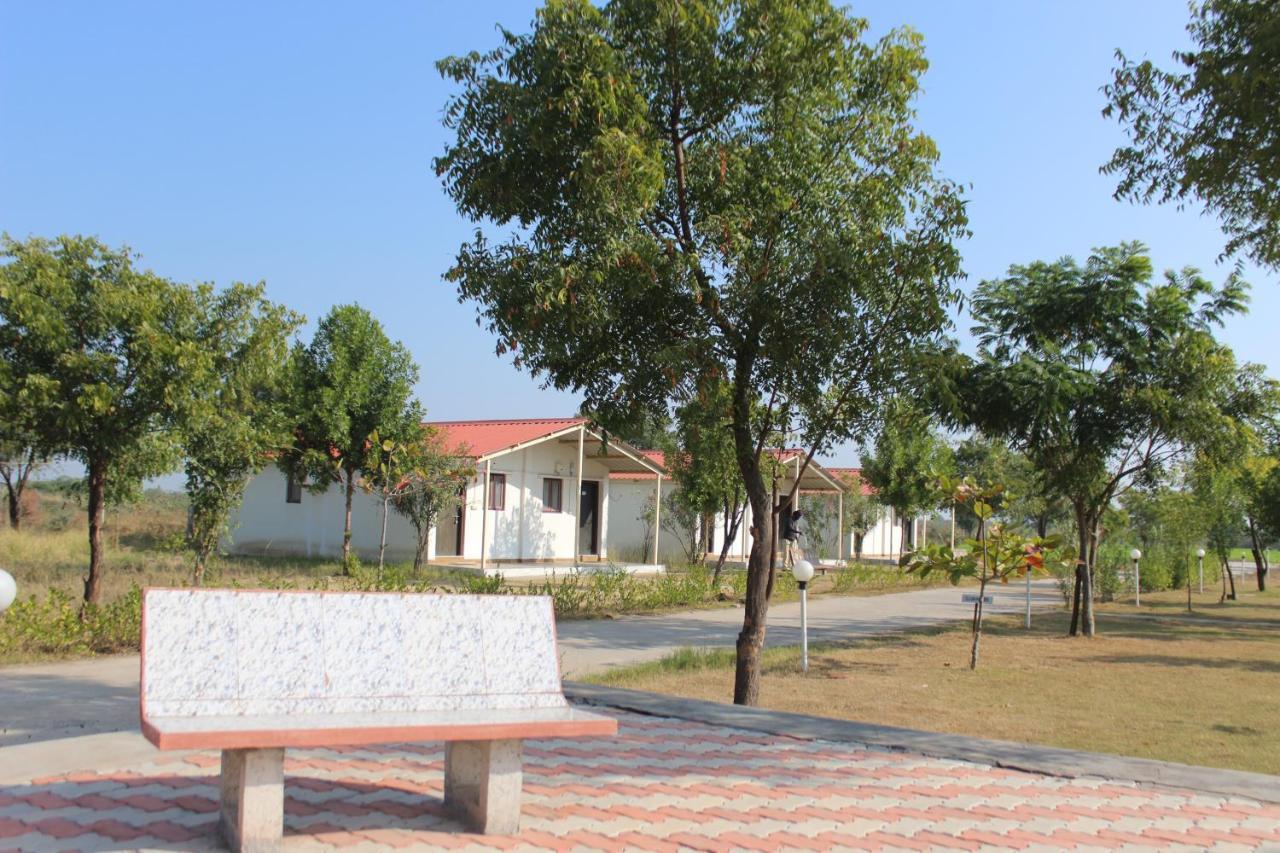 Little Rann Resort Zainabad Eksteriør bilde